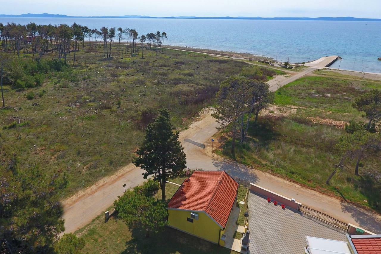 House On The Beach Tin Privlaka  Buitenkant foto